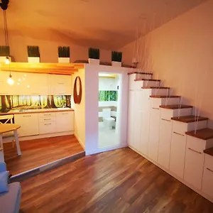  Appartamento Theater